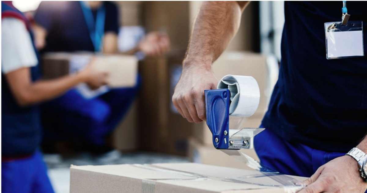 What Should You Consider When Choosing a Commercial Moving Company?